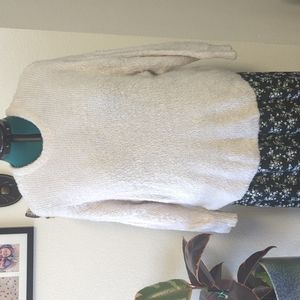 Torrid 4X White Fuzzy Sweater